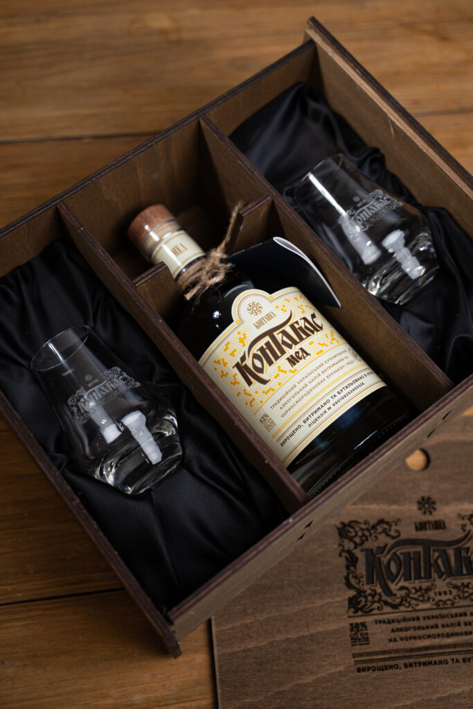 Контабас (Великий бокс, Мед, 8759грн)